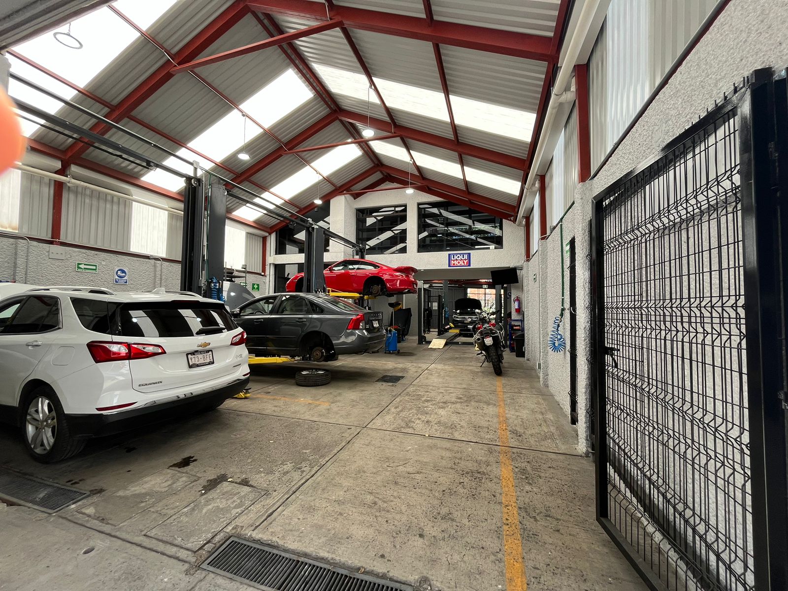 Taller Image 1